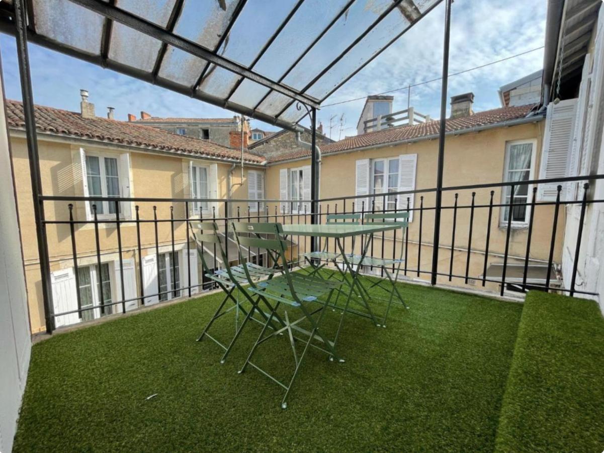 Superbe T2 Neuf Centre Ville Wifi Terrasse Netflix Périgueux Kültér fotó